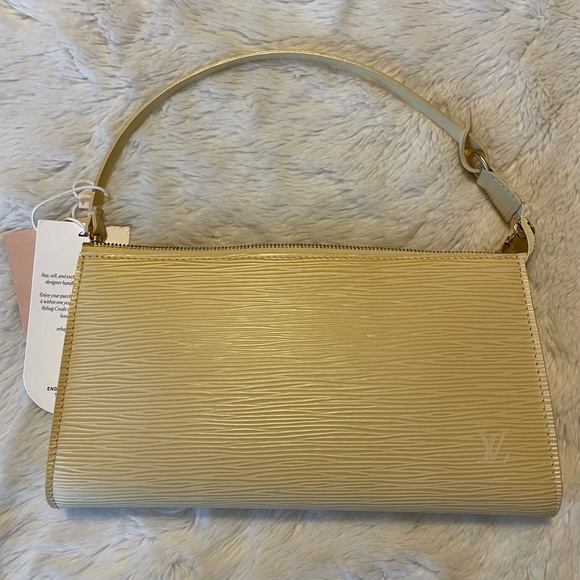 💎✨AUTHENTIC✨💎 Louis Vuitton Pochette Accessoires Epi Leather - Picture 2 of 10
